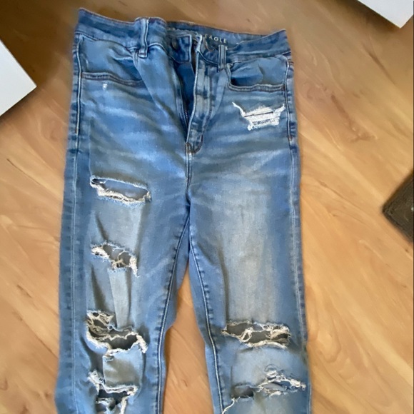 American Eagle Ripped/Distressed High Rise Skinny Jeans - Picture 10 of 10